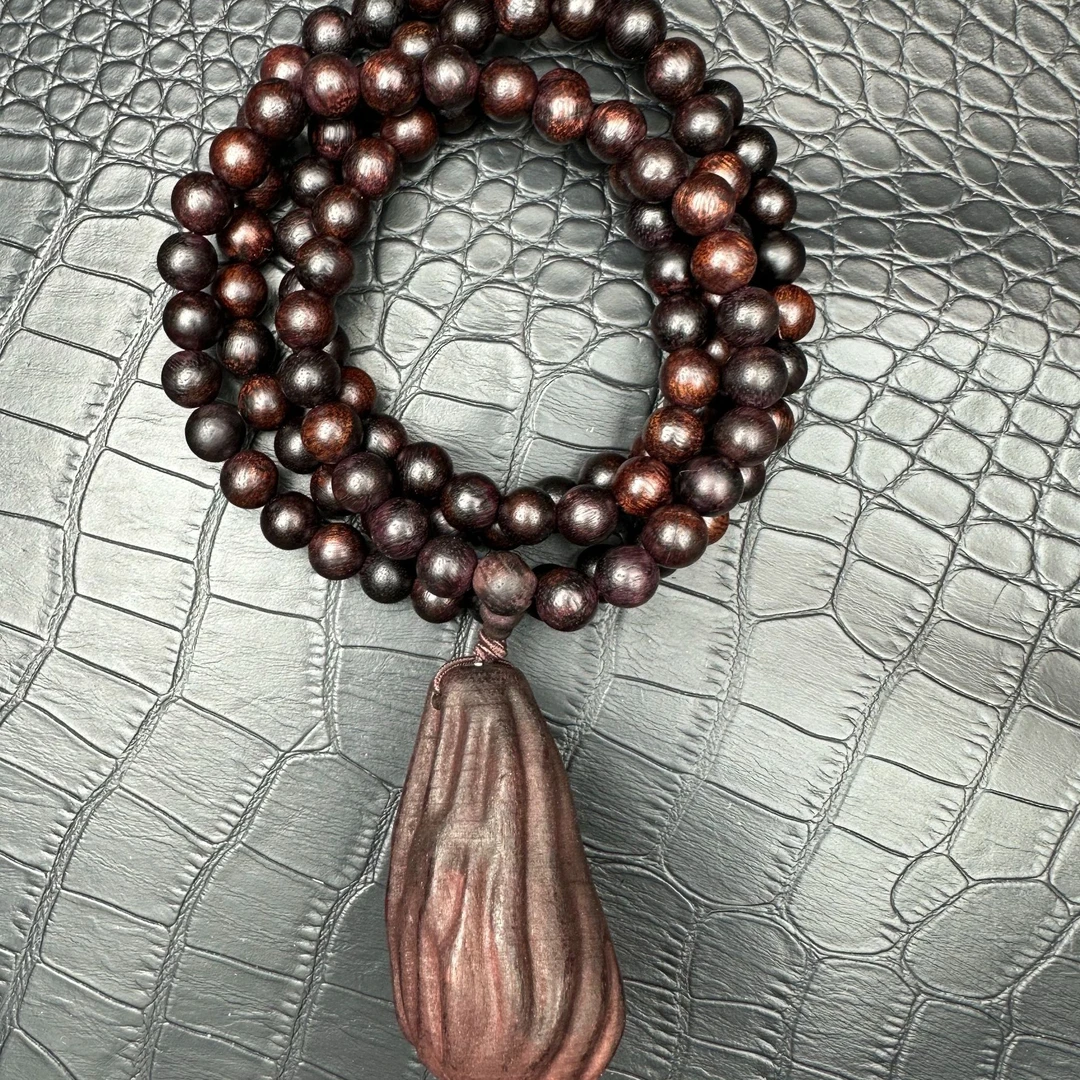 826沉木随型吊坠