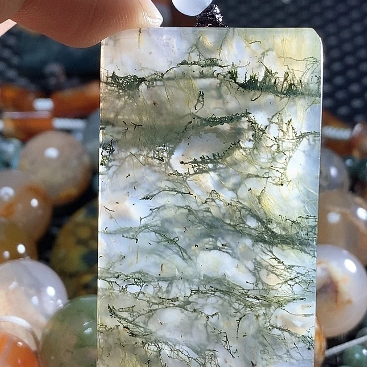 黄***河未镶嵌颈饰玛瑙/玉髓