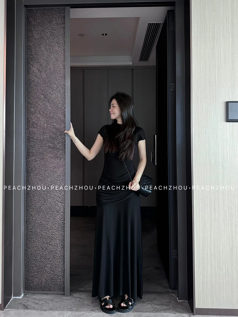 『PEACHZHOU』莱赛尔'气质大女主'弹力褶皱修身气质短袖长款连衣裙
