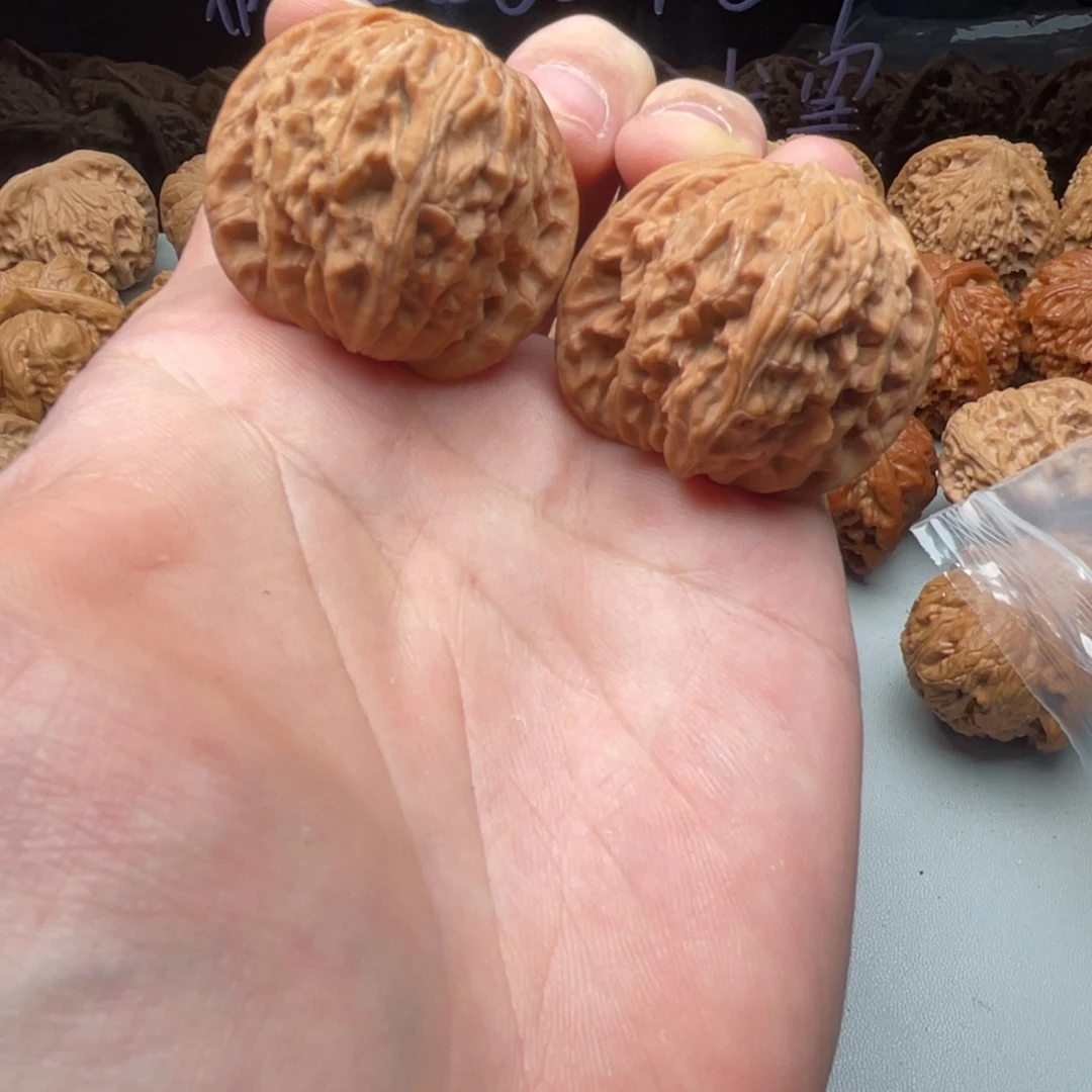 核桃把件38全品红皮磨盘