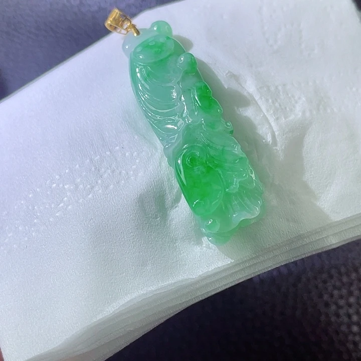 翡翠颈饰18K金镶嵌翡翠