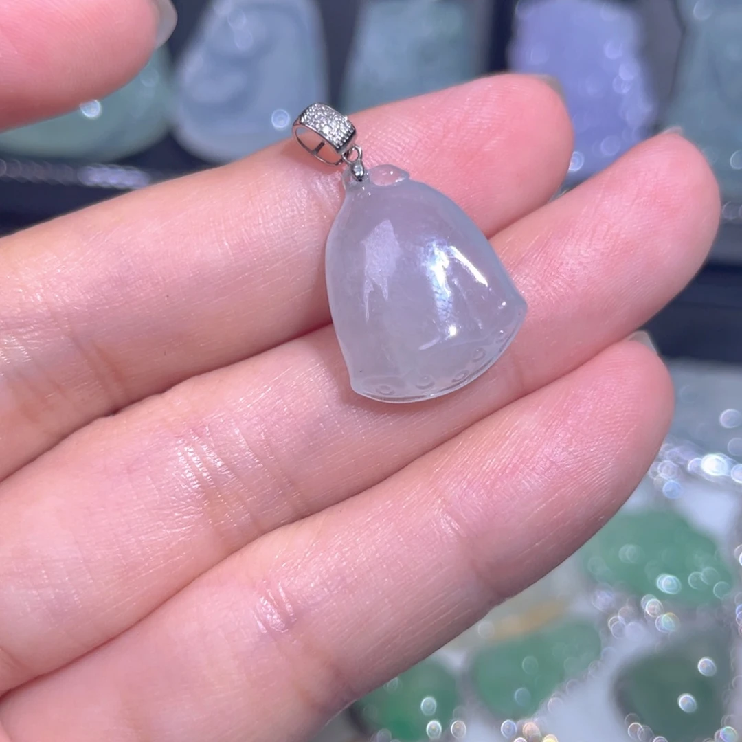 颈饰18K金镶嵌翡翠翡翠