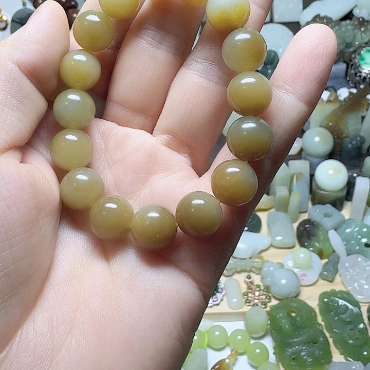 喜***的颈饰未镶嵌和田玉