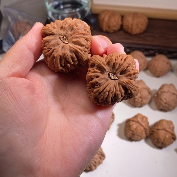 文玩核桃吊坠南疆石