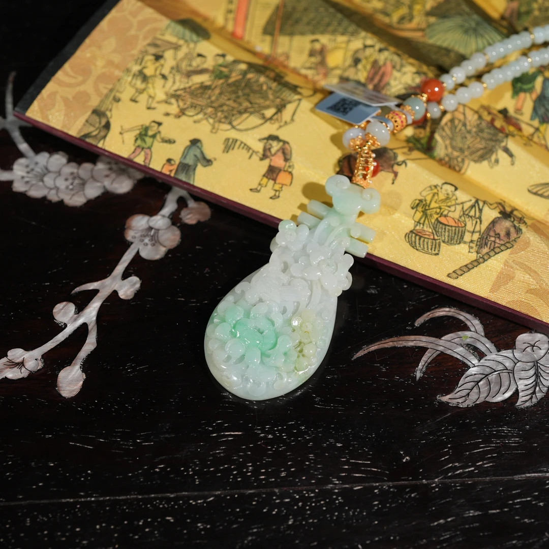 2.6香港王老板-翡翠吊坠kb169