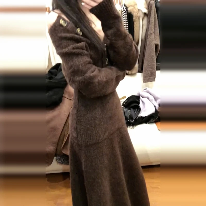 8715咖色针织V领毛衣搭配半身连衣裙一整套装女款2025新款长裙