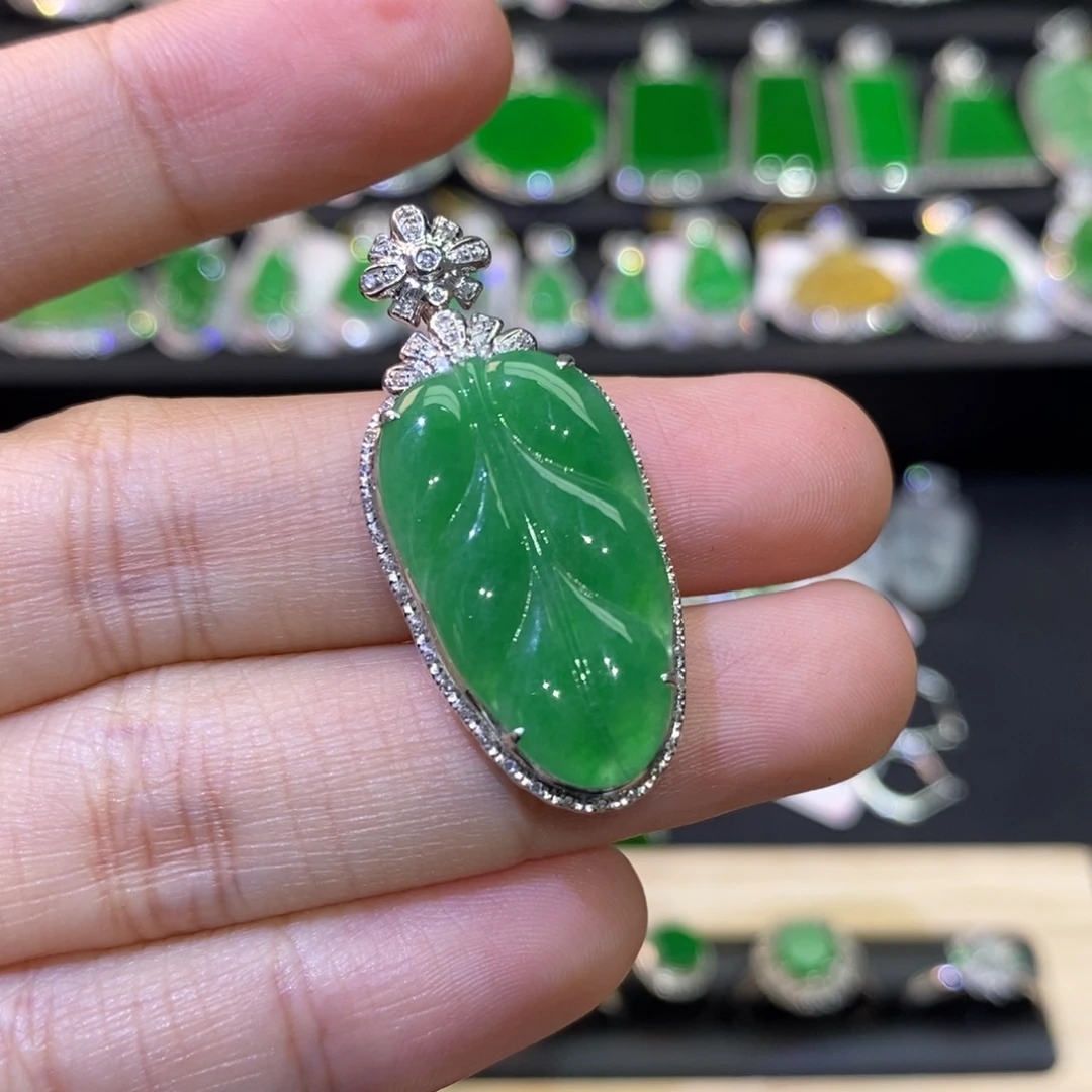 翡翠18K金镶嵌吊坠(不含链)