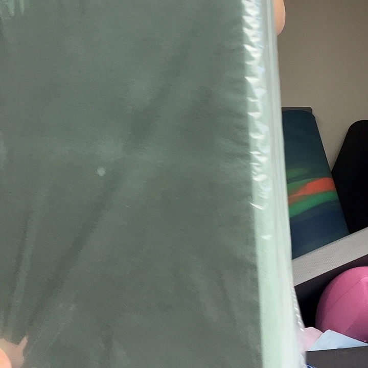 亚麻橡胶200克瑜伽砖两块，这个是灰绿色