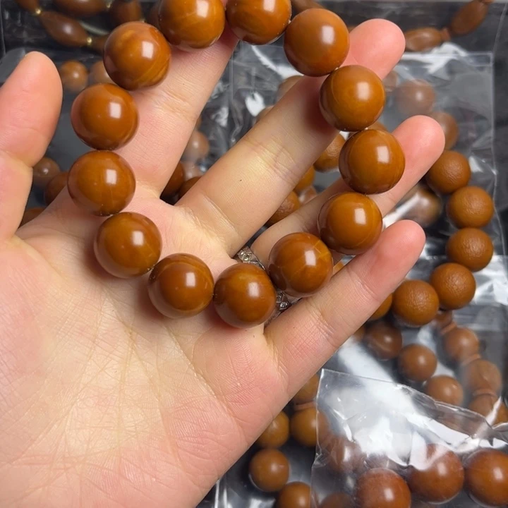 手串/手链橄榄核正圆光珠1.6 反油微瑕