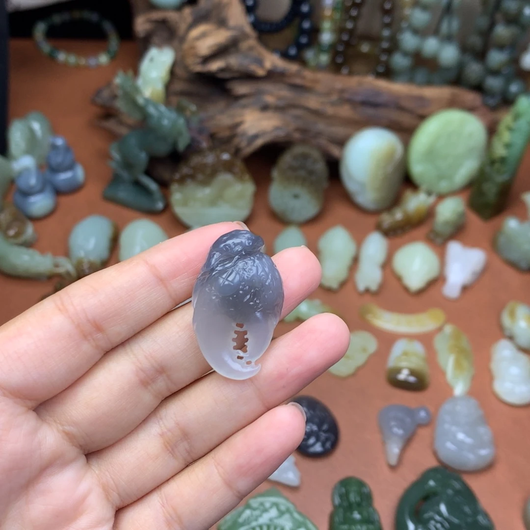 肛***，和田玉未镶嵌挂件