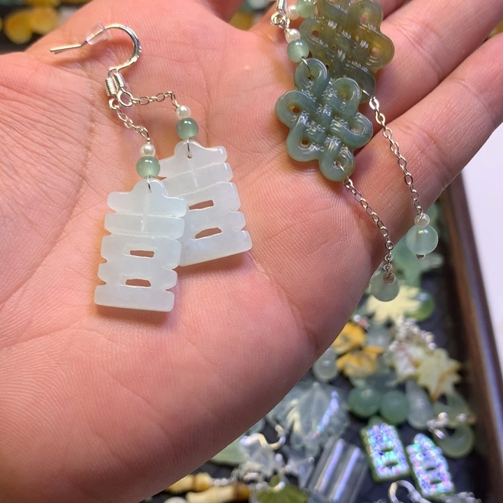 蛇纹石玉合金耳钉
