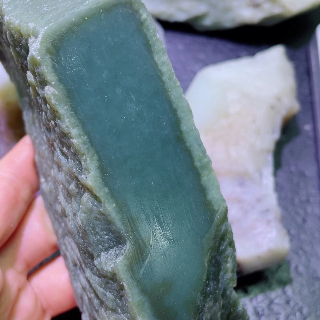 和田玉未镶嵌珠宝半成品