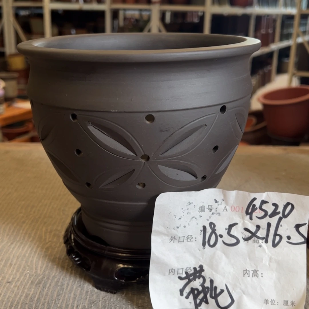 紫砂花盆紫砂花盆