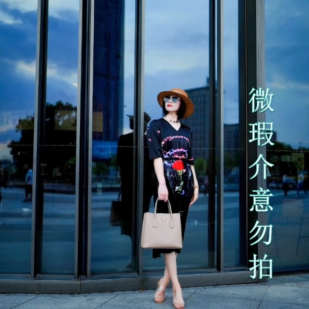 【微瑕】桑蚕丝高定时尚气质减龄连衣裙  23060009b