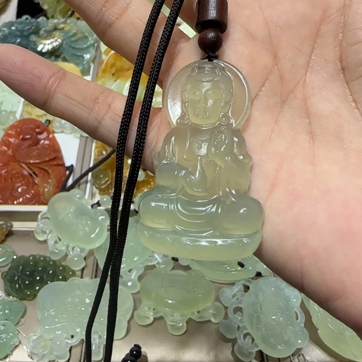 蛇纹石玉吊坠未镶嵌