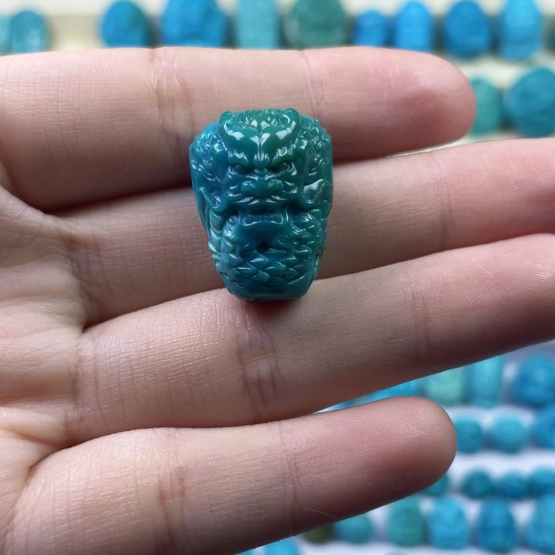 绿松石未镶嵌天然原矿绿松石雕件