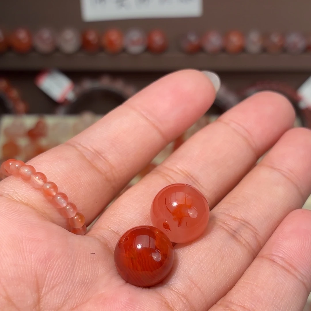 火****南红玛瑙未镶嵌川料2个单珠
