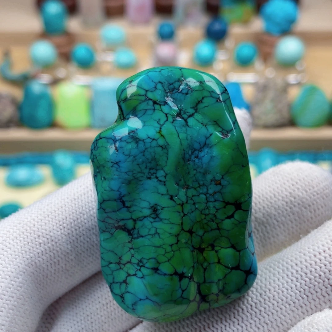 绿松石未镶嵌珠宝奇石