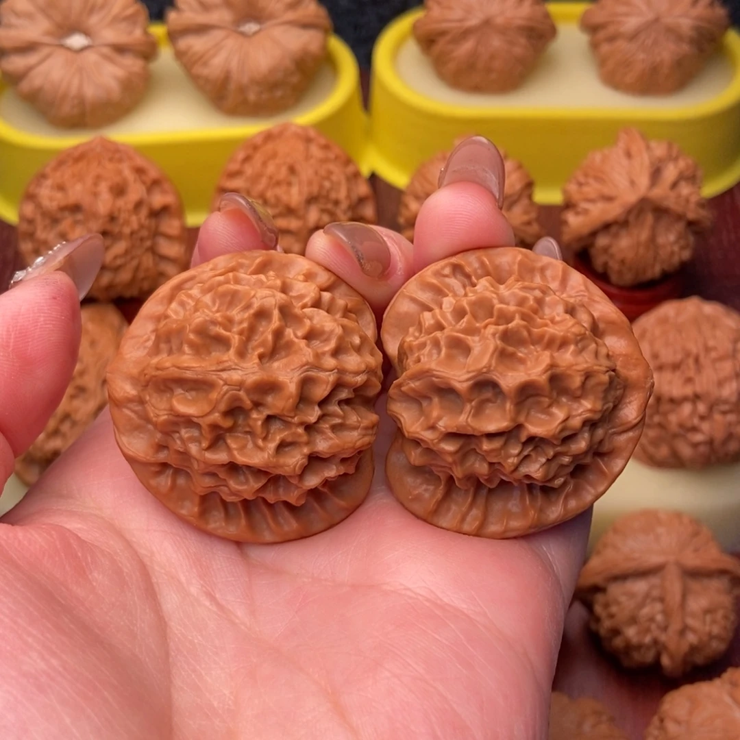 文玩核桃把件40天地 龙鳞 宝象花