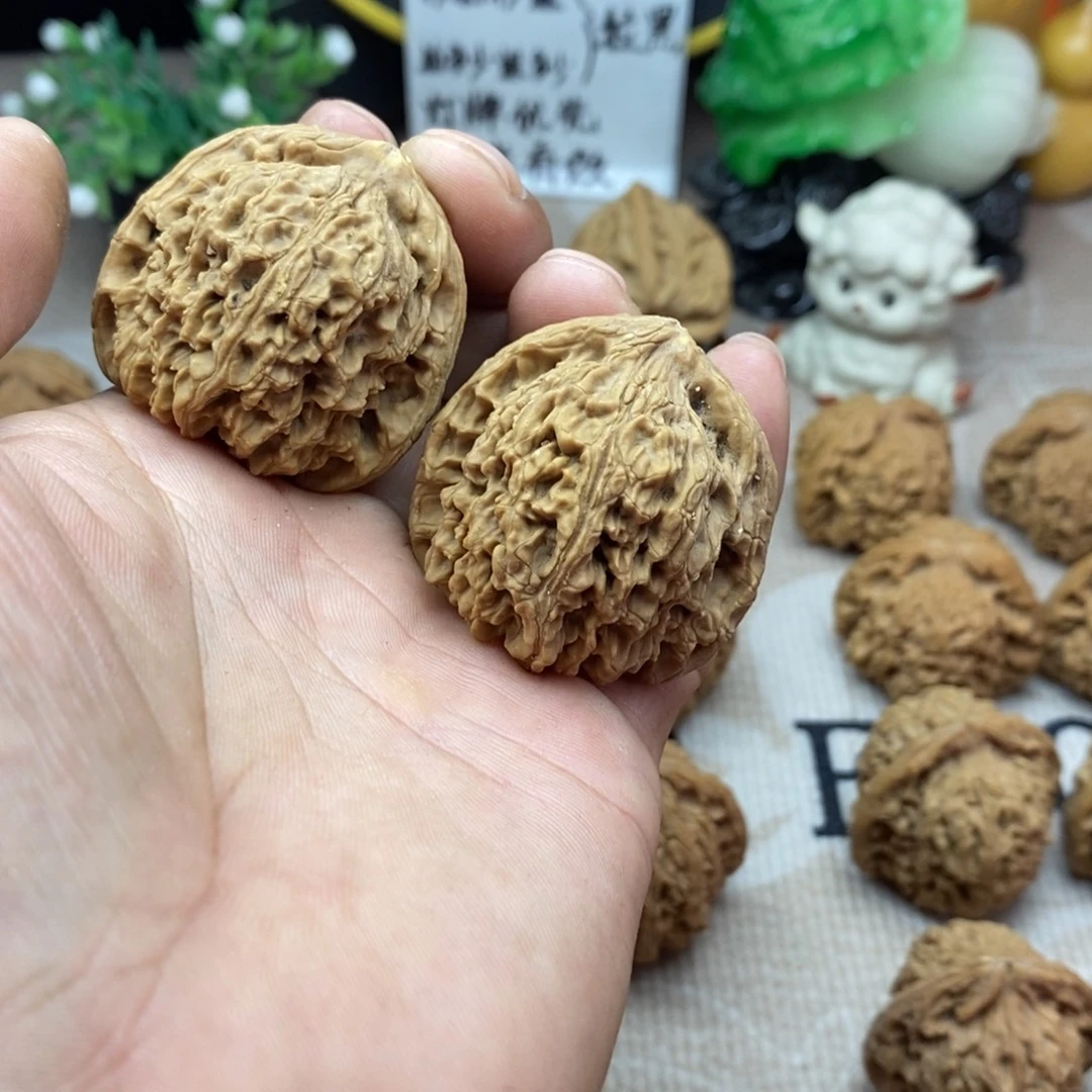 稷***-文玩核桃吊坠南疆