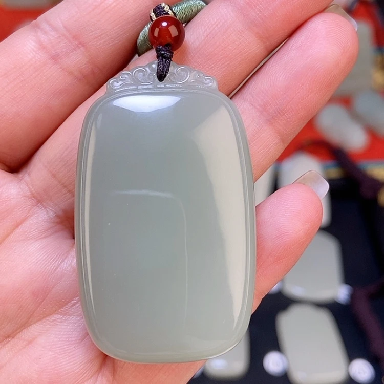 【闪购商品】颈饰未镶嵌和田玉