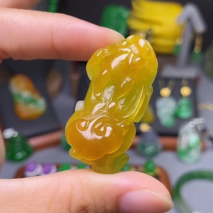 吊坠(赠链)未镶嵌翡翠