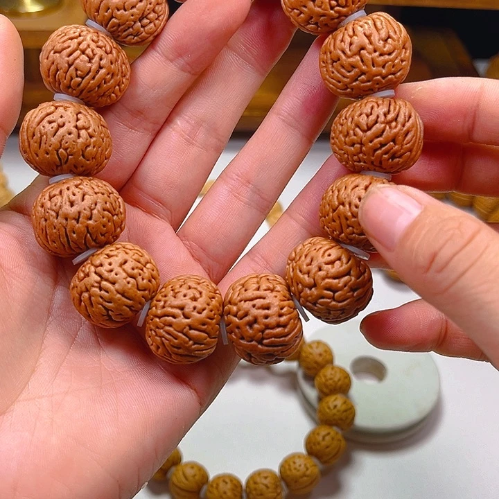 平***祥吊坠桃核桃核手串