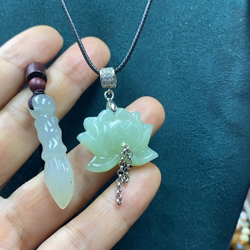 【闪购商品】蛇纹石玉未镶嵌吊坠