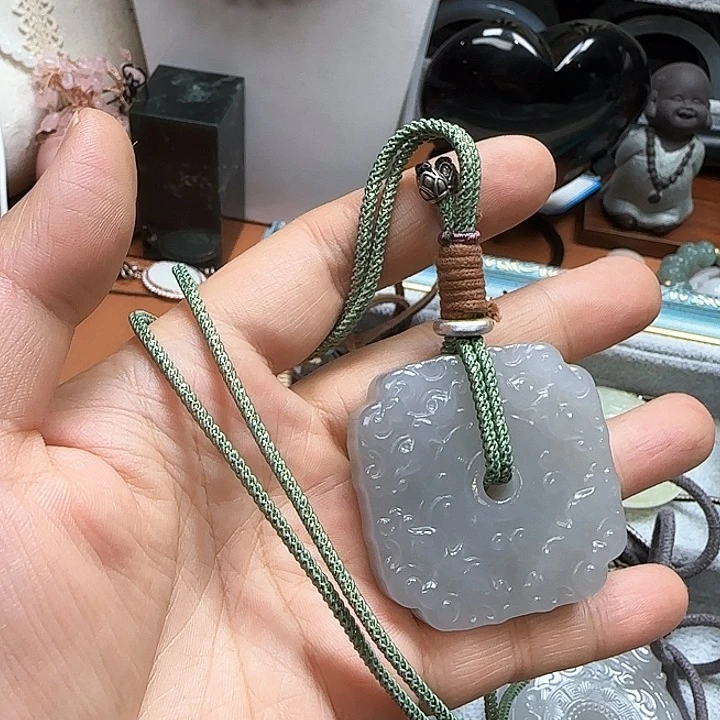 和田玉颈饰未镶嵌弦*