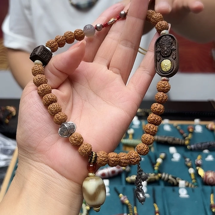 合金颈饰玛瑙/玉髓