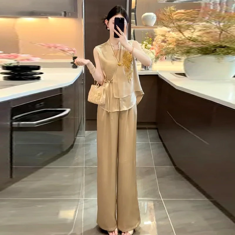 新中式休闲刺绣套装女2025年夏季新款高级感提花上衣直筒裤两件套