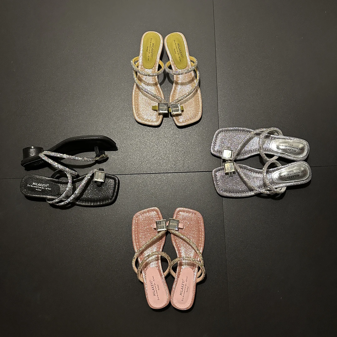 2025年夏季新款水钻套趾高级网红感休闲百搭时尚潮流简约爆款凉鞋