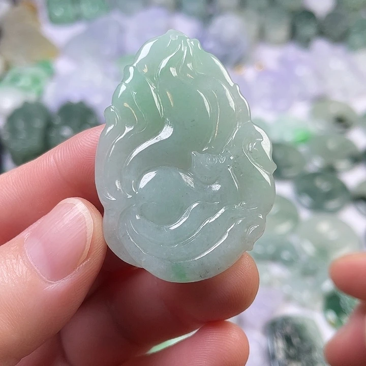 翡翠未镶嵌颈饰九尾