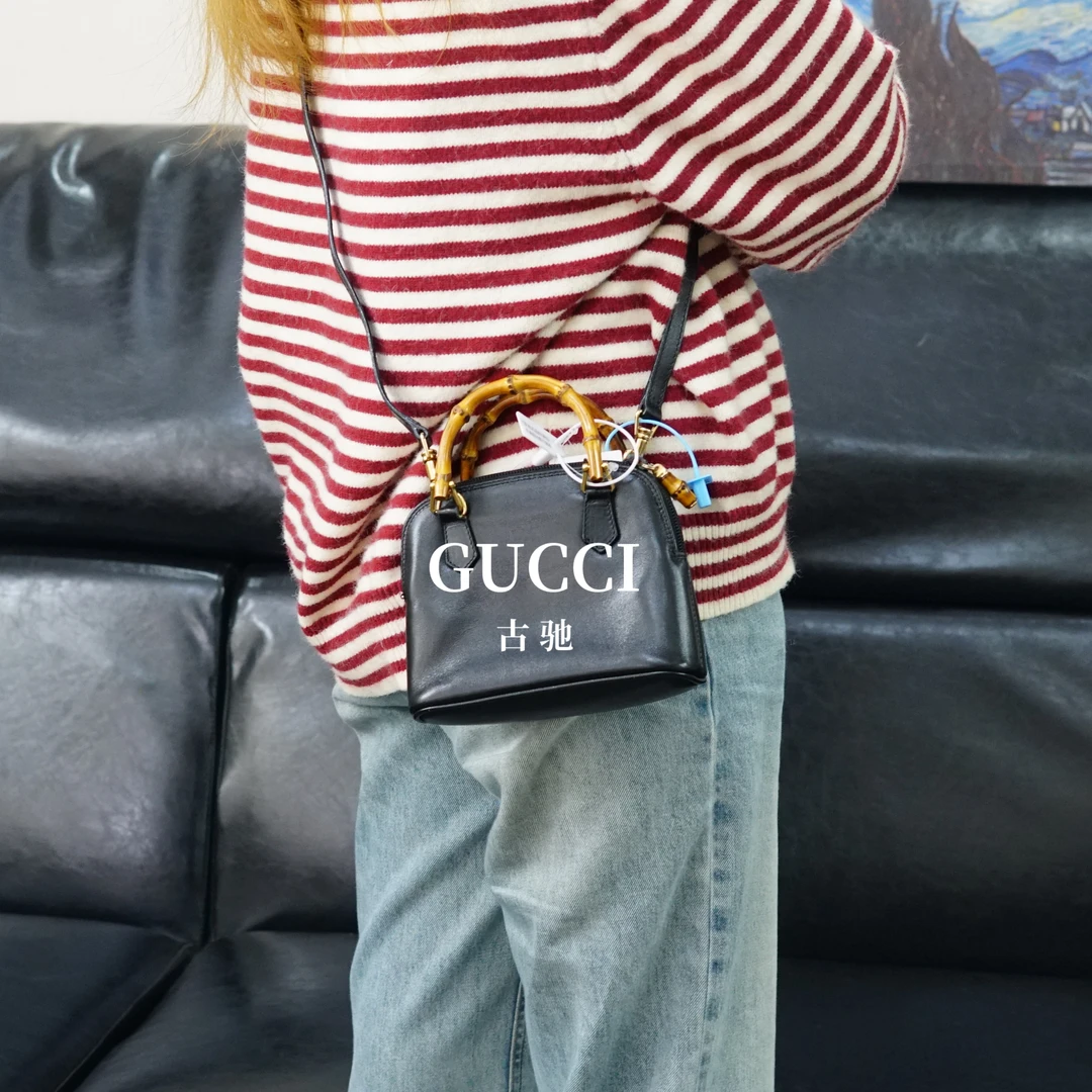 95新 GUCCI/古驰 黑色贝壳mni斜挎包/FYJJ03910319/0319