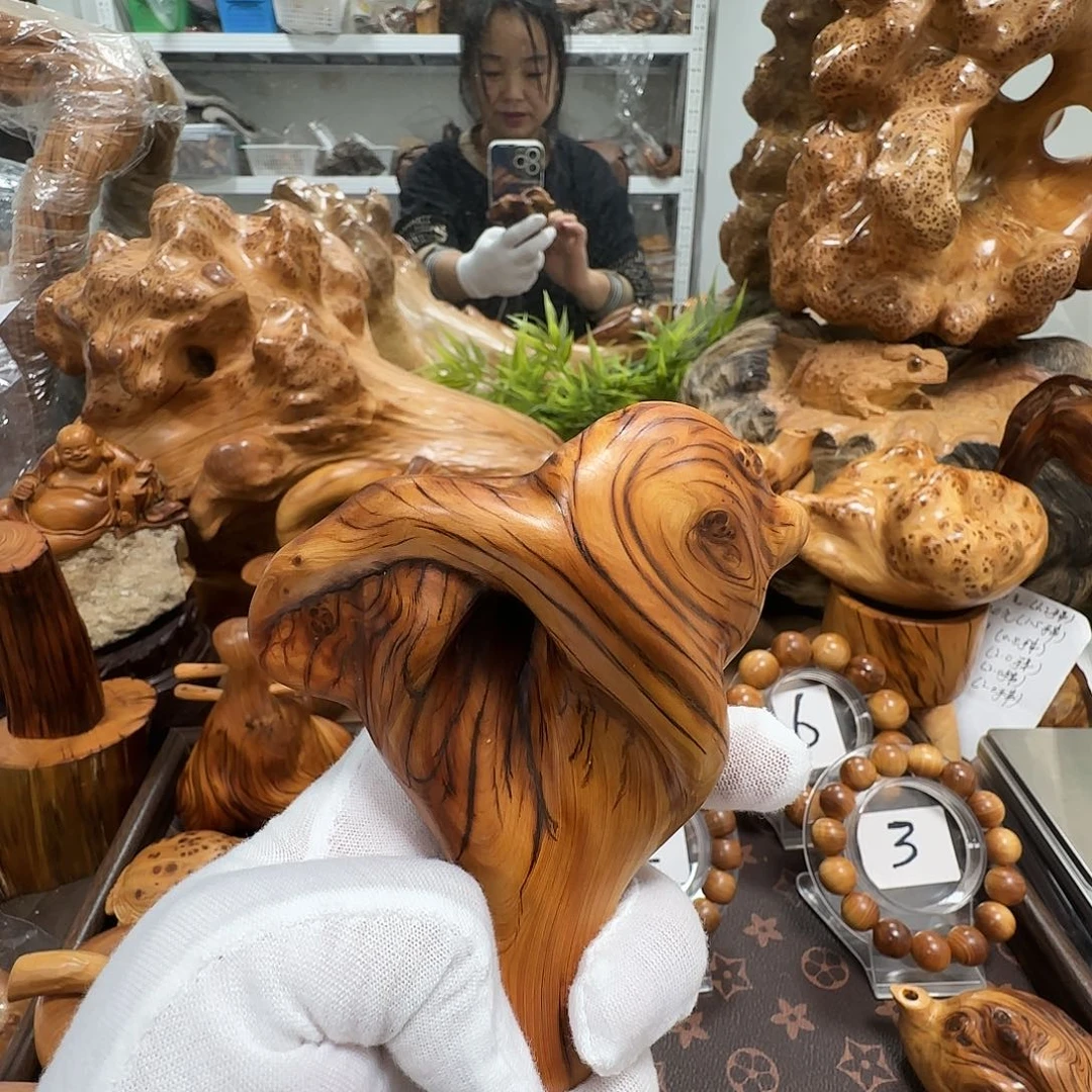 柏木（崖柏）太行崖柏陈化黑油闻香随型白菜手把件