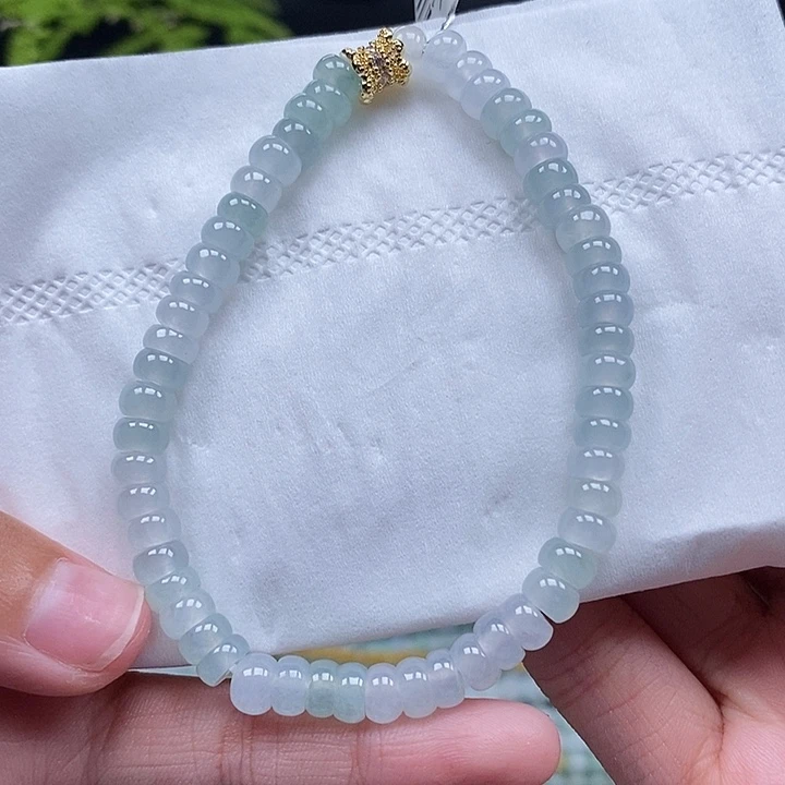 翡翠挂件未镶嵌珠链
