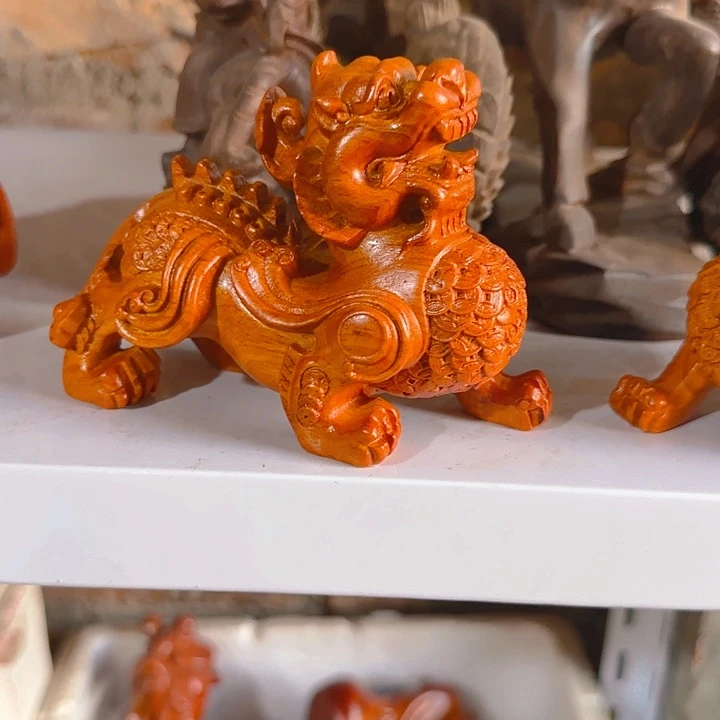 木花梨木12金钱貔貅一只