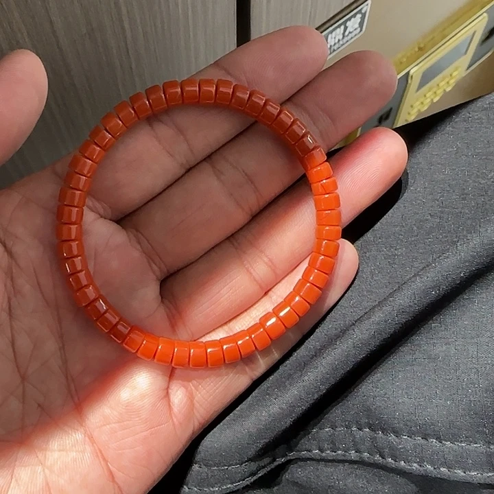 南红玛瑙未镶嵌颈饰