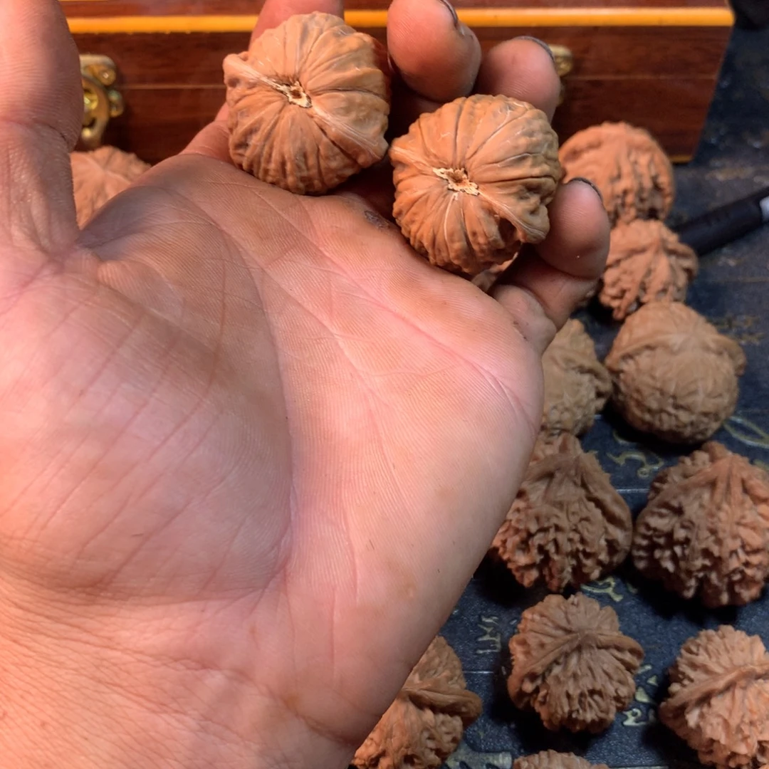 吊坠桃核文玩核桃铁锤边肚37高29