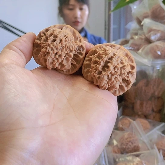 【闪购商品】把件文玩核桃44红皮乾隆纹