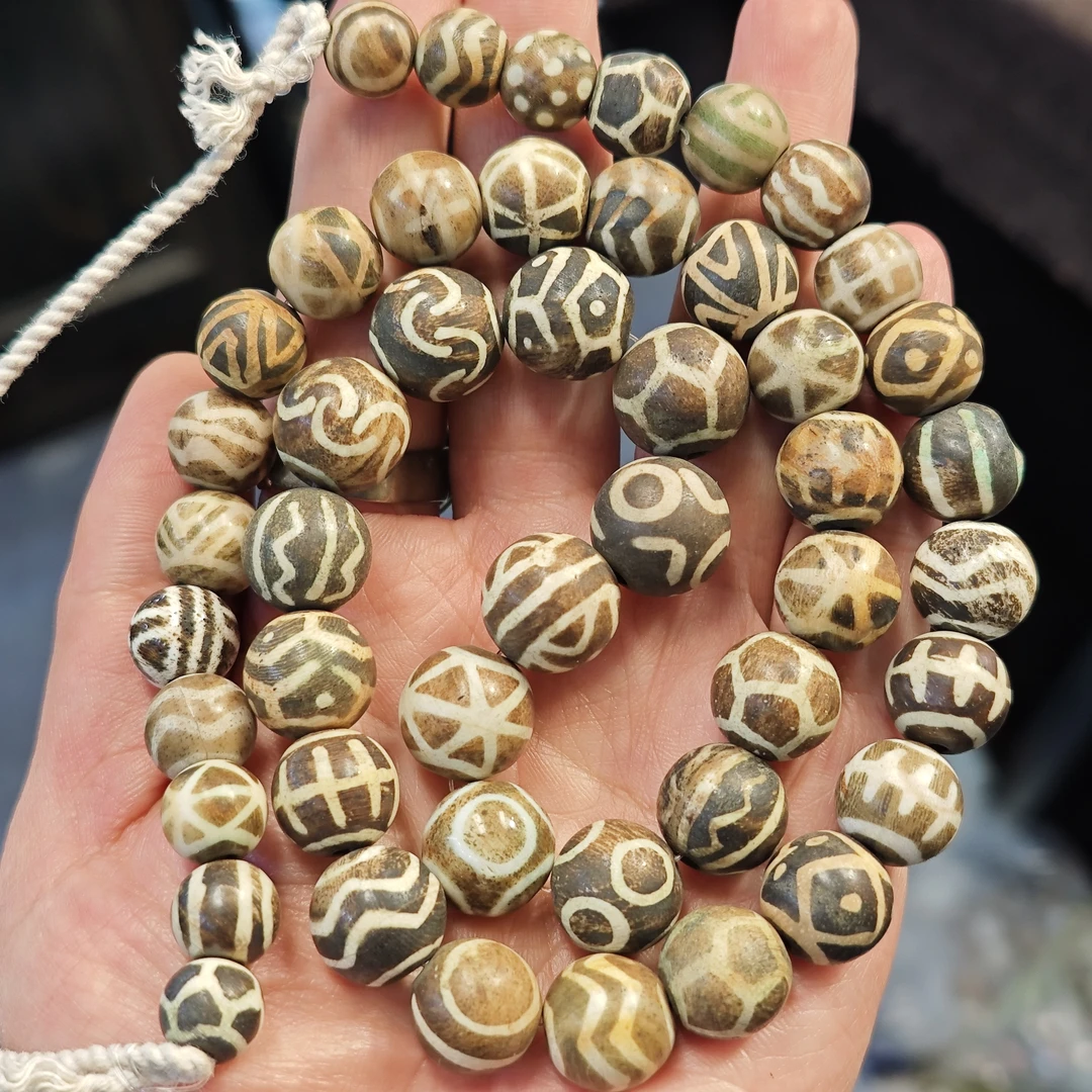 非金属木质项链 缅甸邦迪克镶蚀木化石项链一条（多样性发货一条）