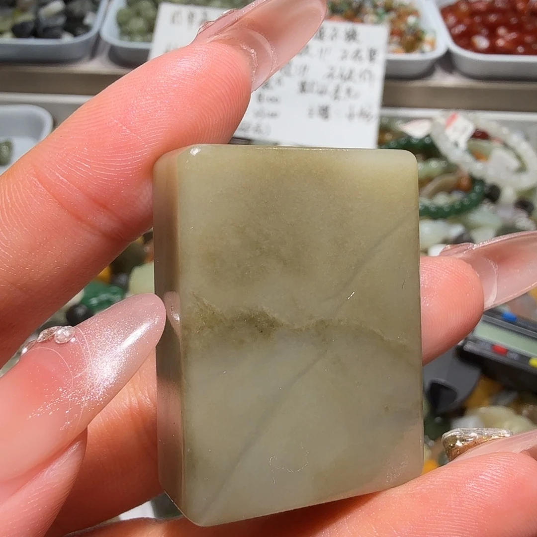 和田玉未镶嵌珠宝奇石