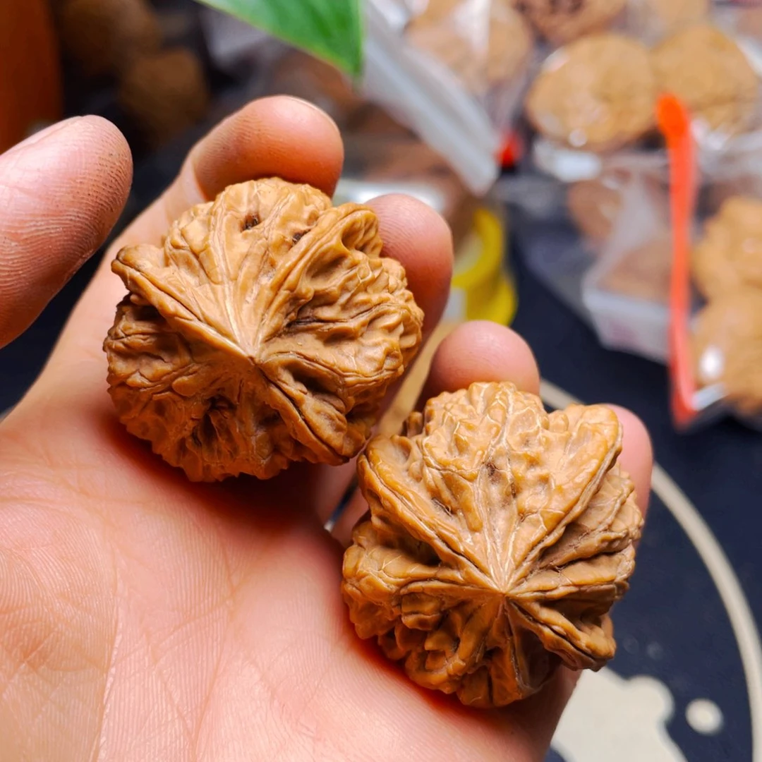 文玩核桃吊坠雨花石三愣