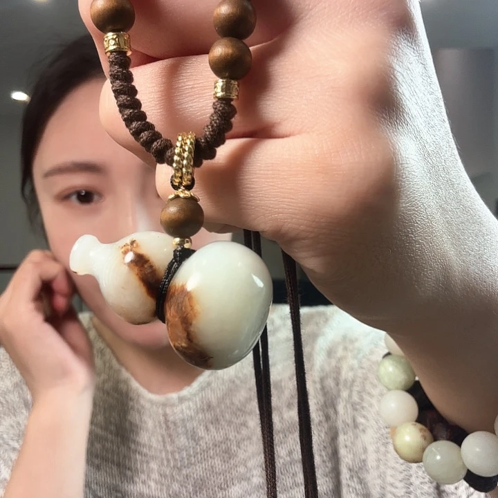 *****未镶嵌蛇纹石玉颈饰