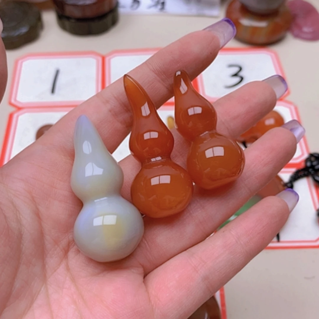 【闪购商品】玛瑙/玉髓未镶嵌珠宝半成品小*点