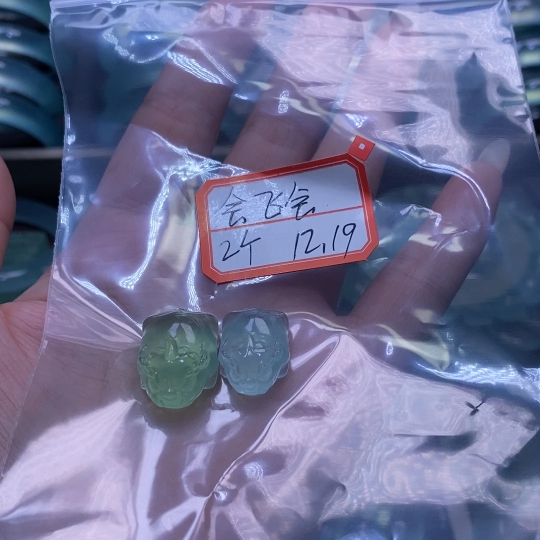 会***速蛇纹石玉未镶嵌手镯