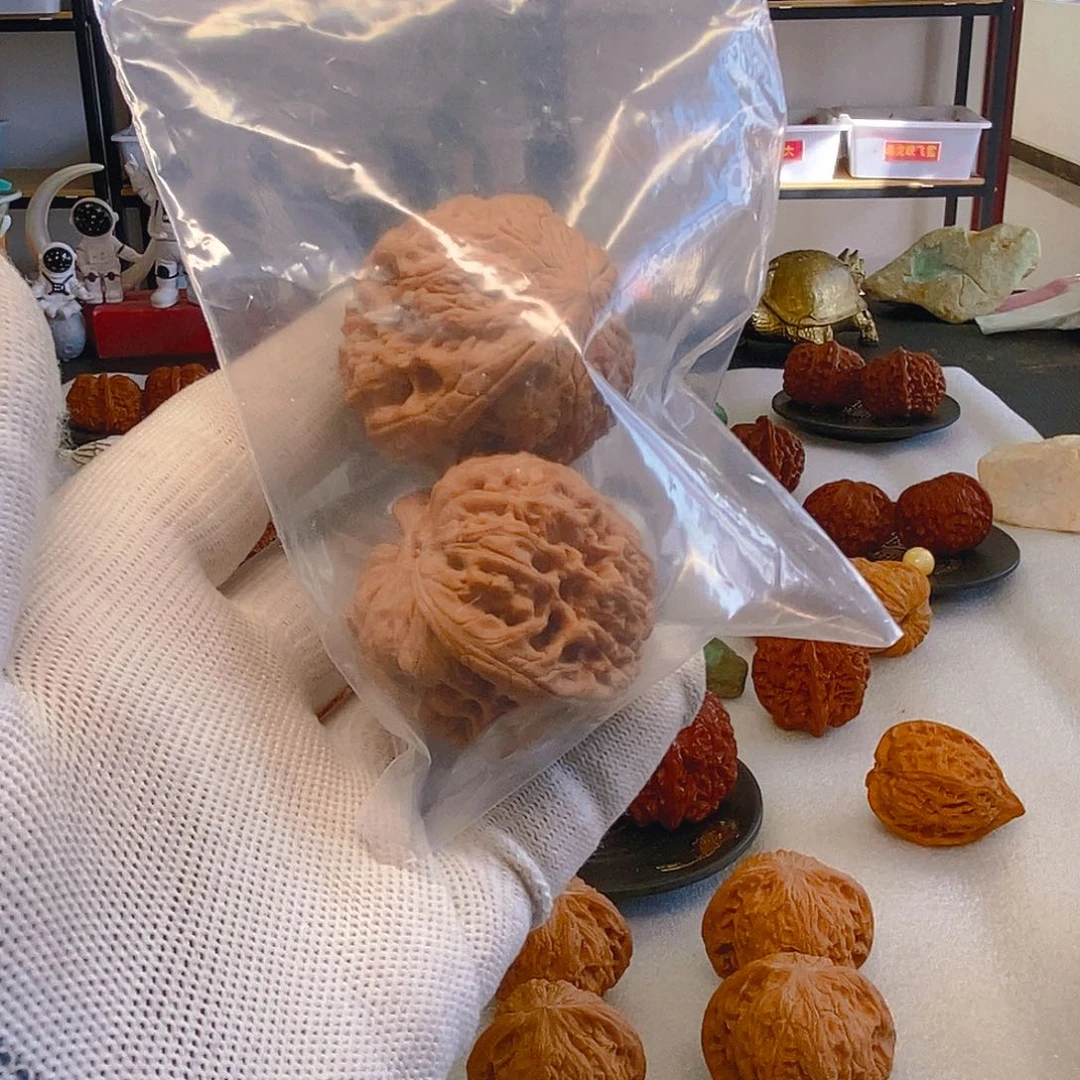 文玩核桃把件烤*面天花板暴雪