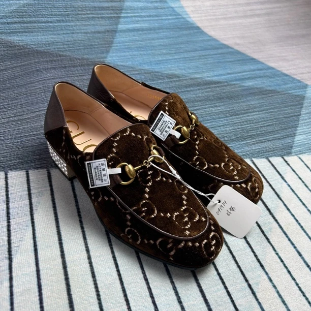 95新 GUCCI/古驰 满印双G丝绒带钻低跟乐福鞋三六码