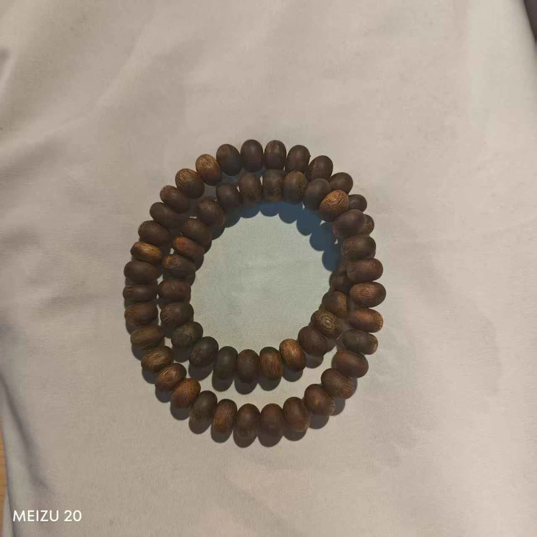 沉香【央博精选】纯化老料白棋虫漏圆珠双圈