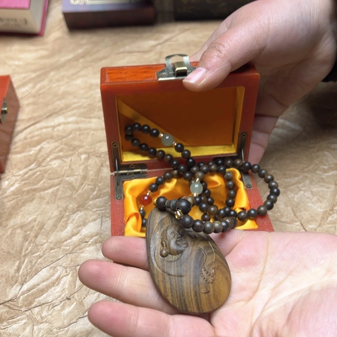 大叶紫檀（黑酸枝木类）